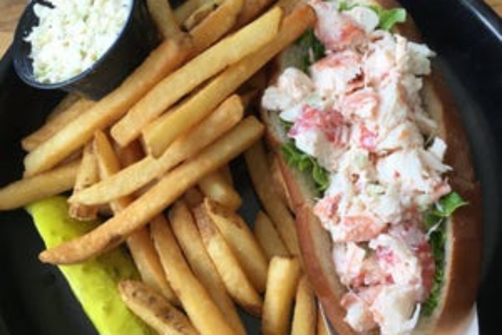 7 of the best spots in RI for your lobster-roll fix