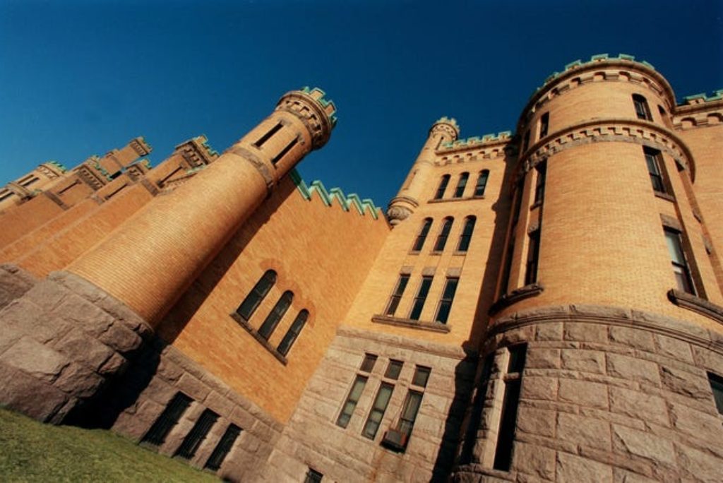 Filming of ‘Hocus Pocus 2’ to take place inside historic Providence armory