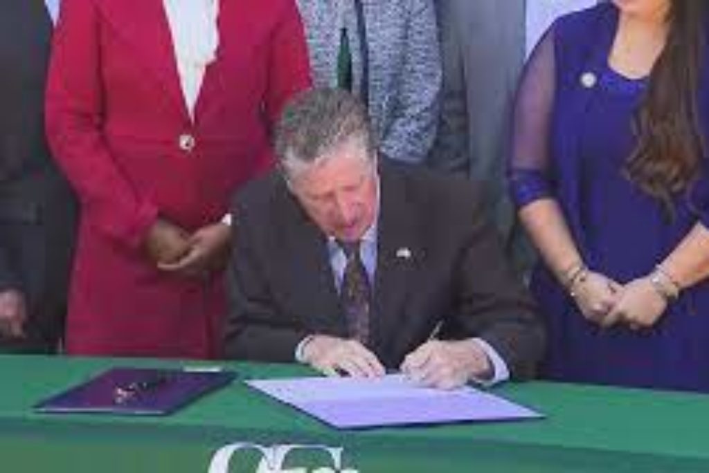 McKee signs bill ensuring in-state tuition for RI students, regardless of immigration statusMcKee signs bill ensuring in-state tuition for RI students, regardless of immigration status